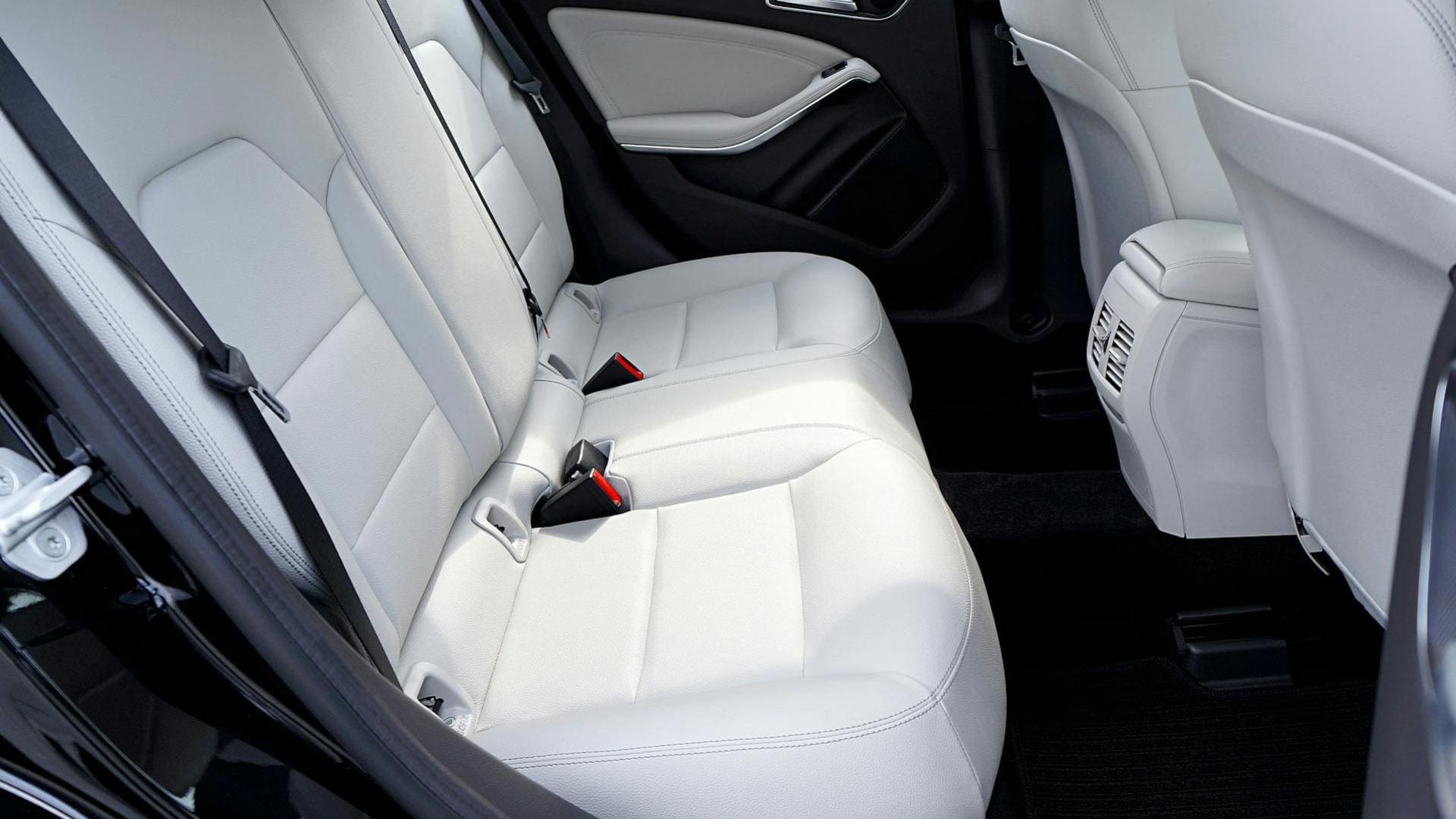 Mercedes-Benz C300 4MATIC 2024